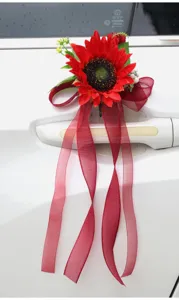 Décoration de poignée de porte de voiture de mariage tournesol artificiel ruban nœud.