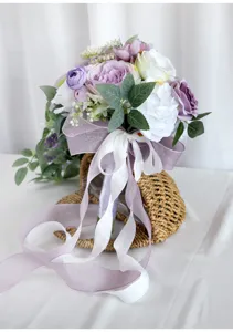 Europaeische Braut Traenen Kuenstliche Blumenstrauss lila weiss Hochzeit Fotografie Requisite