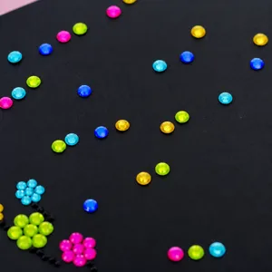 Acrylic rhinestone crystal diamond stickers for DIY crafts, photo albums, and phone decoration.
