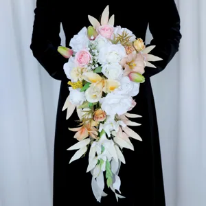 Elegantes Braut Kaskaden Hochzeitsstrauß Künstliche Seidenrosen Blumen für Zeremonie