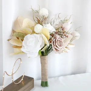 Frühling Hochzeit Brautstrauß off-white künstliche Rose Blumen Hand gehalten Fotografie Requisiten