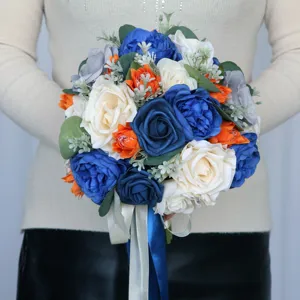 Künstlicher Brautstrauß für Hochzeit und Fotografie, elegante künstliche Blumendekoration.