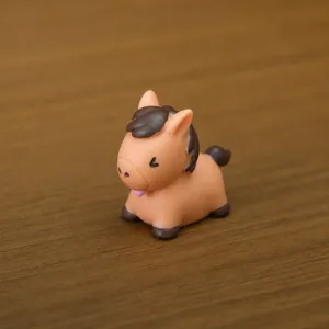 Resin pony figurine micro landscape cute desktop car ornament decoration 2.8cm