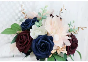 Vue détaillée du bouquet de mariée européen, accessoires photo de mariage romantiques.
