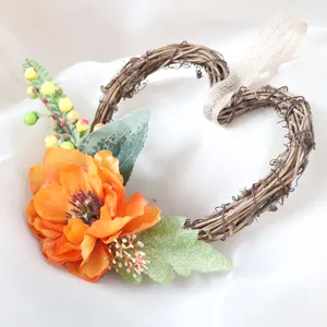 Guirlande de Fleurs Artificielles en Forme de Cœur Couronne en Soie de Rotin Décoration Murale de Porte Suspendue pour Fête de Mariage Décoration de Maison