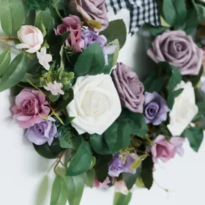 Künstlicher Rosenkranz mit gemischten Blumen für Haustür Dekoration und Fenster.