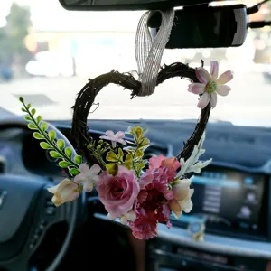 Herzförmiger künstlicher Blumen Rattan Hängeornament für Auto Innendekoration Hochzeit.