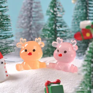 Figurines de cerf assises lumineuses mignonnes pour décoration de micro paysage de Noël.
