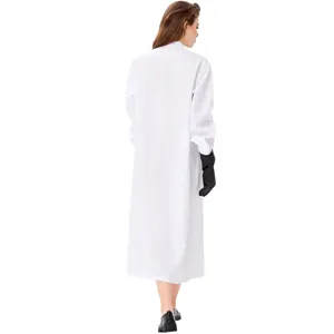 Vue détaillée du costume de manteau de laboratoire blanc, idéal pour le cosplay d'Halloween.