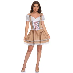 Nahaufnahme der traditionellen bayerischen Oktoberfest Dirndl Kleiderdetails mit Spitze