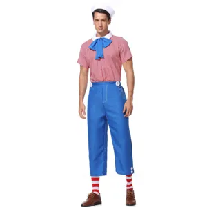 Vue détaillée du costume drôle pour hommes avec chemise vichy rouge, short et chapeau.