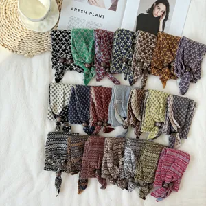 Japanese retro autumn winter knit neck scarf with elegant jacquard pattern and wooden bead decor.