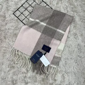 Autumn winter soft wool plaid scarf warm women fashion retro pink grey neckerchief tassel