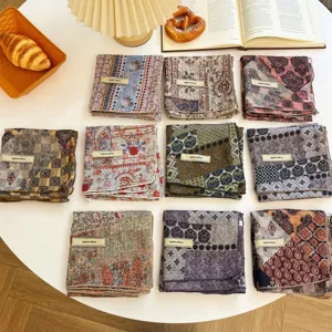 Retro Paisley Floreale Poliestere Piccolo Foulard Quadrato Donna Moda Versatile Sciarpa Collo Elegante Decorativo Quotidiano