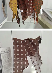 Naheinstellung Detail des japanischen literarischen reinen Baumwollbedruckten Schals mit Muster.