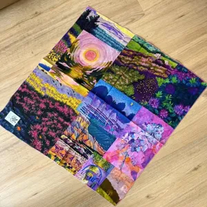 Foulard carré en coton à imprimé patchwork de peinture à l'huile vintage, vue détail.