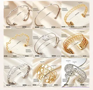 Uebertriebene offene verstellbare Edelstahl Armreif Set, minimalistische geometrische Armreifen.