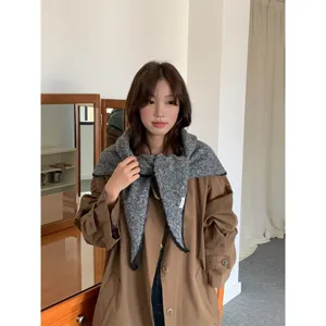 Stylish color-block triangle scarf shawl for women, cozy winter knitted neck warmer.