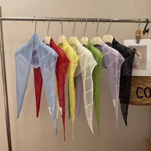 Estate minimalista monocolore rete lavorata a maglia sciarpa triangolare scialle moda versatile.