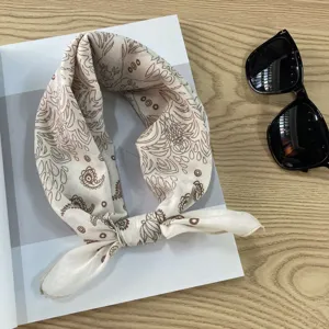 Retro pastoral style cotton floral neck scarf, elegant summer square bandana for women.