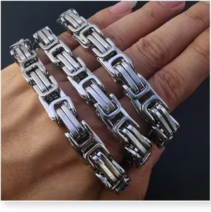 Stainless steel king chain men's bracelet detail, high polish silver finish hip hop jewelry.