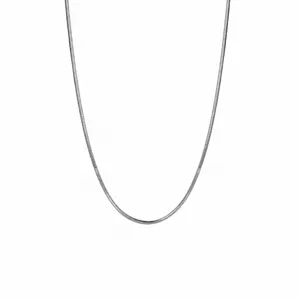 Collier chaîne serpent argentée 2mm largeur chaîne acier titane minimaliste femmes hommes