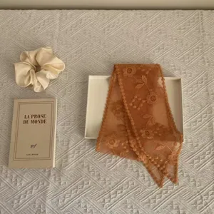 Japanese retro lace ribbon scarf for women, elegant floral embroidered long headband for spring.