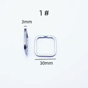 Stainless steel square key ring detail view, 30mm size and 3mm wire diameter hardware