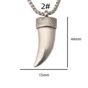 Roestvrijstalen punk stijl wolf tand hanger ketting voor heren met duidelijke afmetingen.