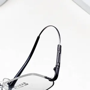 Occhiali da vista uomo mezza montatura titanio metallo montatura ottica modello 8061