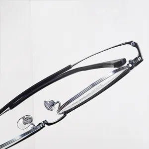Ρετρό browline σκελετός γυαλιών τιτανίου για άνδρες, εξαιρετικά ελαφρύς και κομψός.