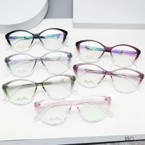 Lunettes cat-eye anti-lumière bleue tendance avec monture TR90 solide pour un look chic.