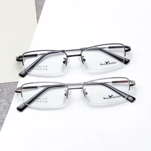 Montura de gafas de aleación de titanio con memoria para hombre, cuadradas y ligeras.