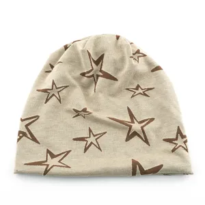Bonnet tricoté avec motif d'étoiles pour femmes et hommes, bonnet souple léger pour le printemps.