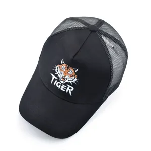 Casquette de baseball en filet noir avec détail graphique de tigre, chapeau de soleil respirant.
