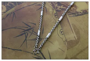 Edelstahl Box Kette Halskette Detailansicht mit klassischem S-Haken Verschluss und Gliedern.