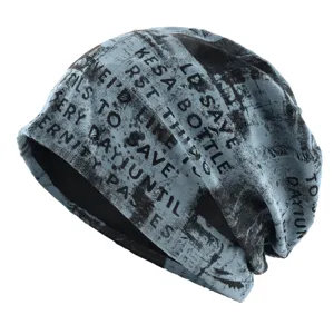 Bonnet slouchy imprimé décontracté pour femme, bonnet fin respirant de style streetwear.
