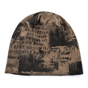 Bonnet slouchy vintage à imprimé grunge pour femmes, chapeau léger et décontracté.