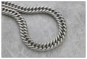 Heavy titanium steel double curb chain necklace detail, punk hip-hop style men jewelry.