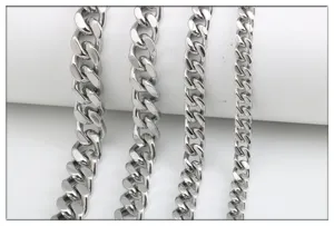 Chaines maille gourmette en acier inoxydable, colliers argentés polis en plusieurs tailles.