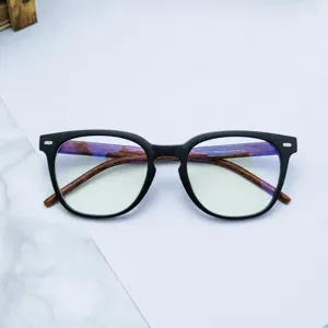 Monture de lunettes noire mate retro avec branches effet bois lunettes anti-lumiere bleue