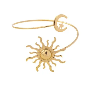 Brazalete abierto de sol y luna dorada joya de cuerpo celeste para mujer accesorio.