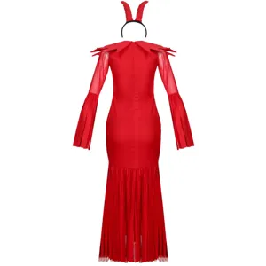 Vista detallada del disfraz de diablo rojo con mangas largas y cuernos para la fiesta de Halloween.