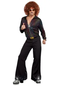 Gros plan detail du costume de fete disco retro des annees 70 chemise sequins et pantalon.