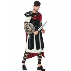 Nahaufnahme des mittelalterlichen römischen Spartaner-Kostüms mit detailliertem Schild und Rüstung.
