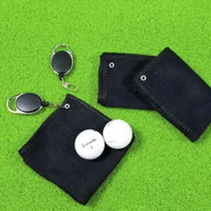 Golf Reinigungstuch Set mit einziehbaren Clips und Bällen für den praktischen Outdoor-Sport.