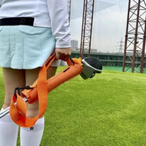 Tragbarer oranger Golfschläger Tragegurt Detail, robustes Nylongewebe für einfachen Transport.