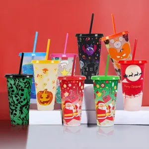 Bicchieri in plastica con cannuccia a cambio di colore con temi natalizi e di Halloween.