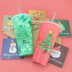 Weihnachts Farbwechsel Trinkbecher 24OZ Kunststoff Strohhalm Becher mit Christbaum Motiv.