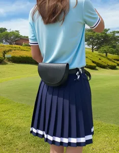 Detailansicht der Golf-Entfernungsmesser-Gürteltasche bequem auf dem Platz tragbar.